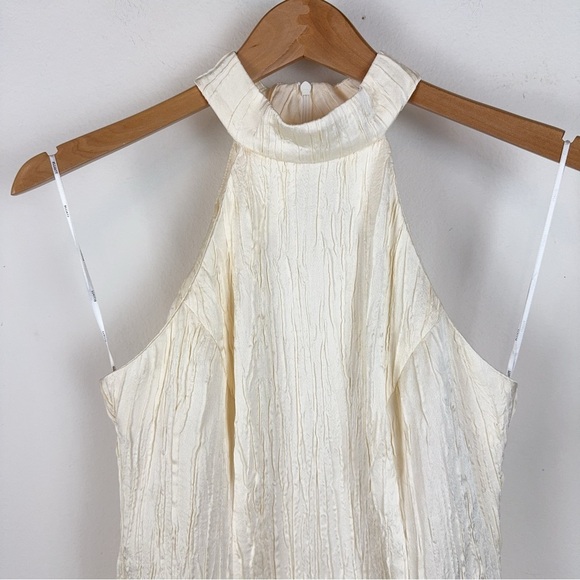 Elliatt NWT Activity Mini Dress in Cream Butter Size Small - Picture 4 of 7